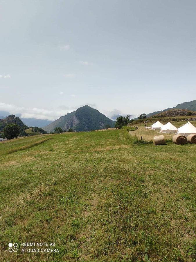 Отель Lodg'Ing Secret Camp Ariege Lordat Экстерьер фото